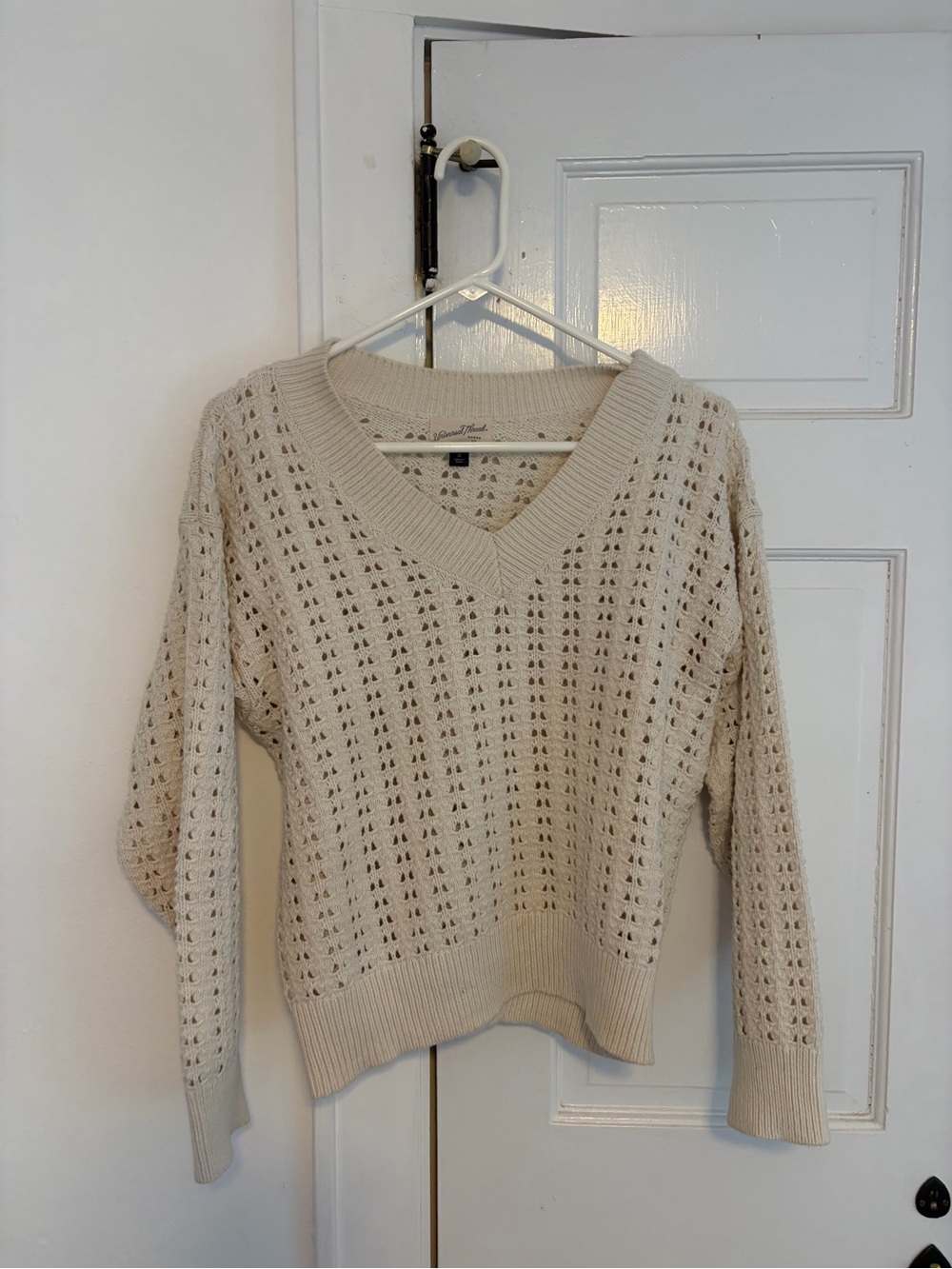 Universal Threads open knit vneck